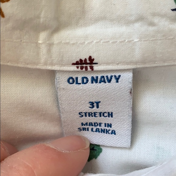 Old navy outdoors button down crisp white shirt - Picture 3 of 3